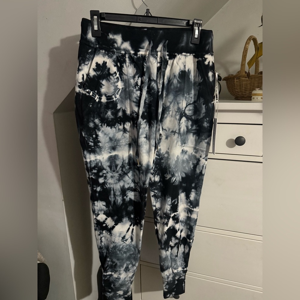 Young Fabulous & Broke  tie dye jogger pants NWT